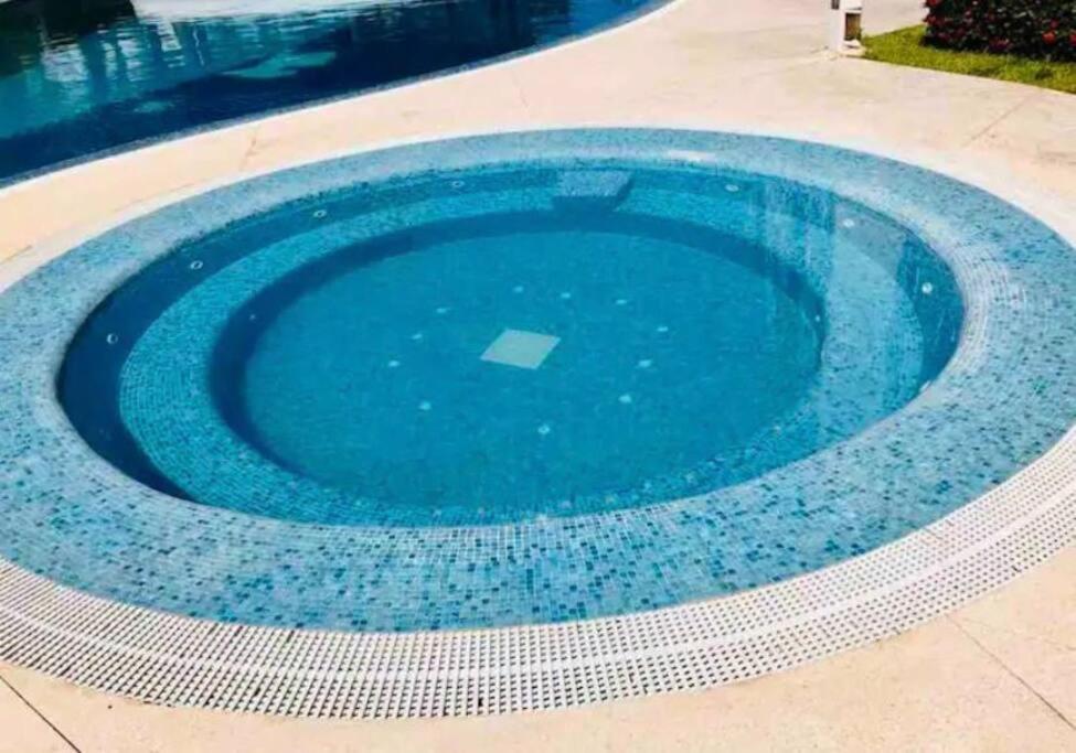 Home & Office Cancun Pool エクステリア 写真