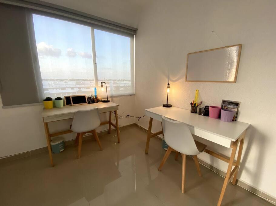 Home & Office Cancun Pool エクステリア 写真