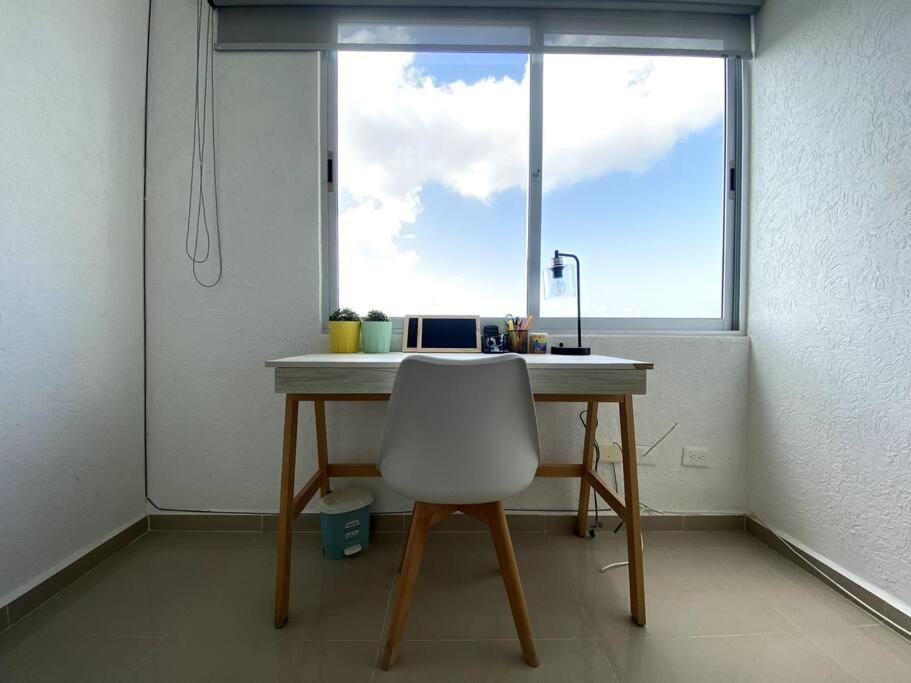 Home & Office Cancun Pool エクステリア 写真
